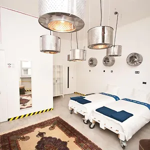  Apartament Lofthotel Przychodnia